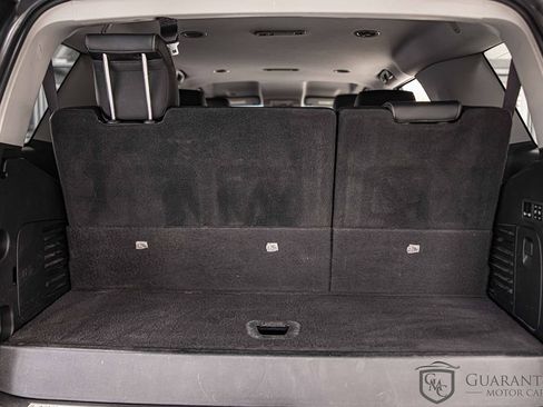Used 2017 GMC Yukon SLT RWD image 16
