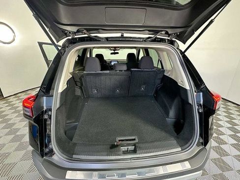 Certified 2023 Nissan Rogue SV image 24