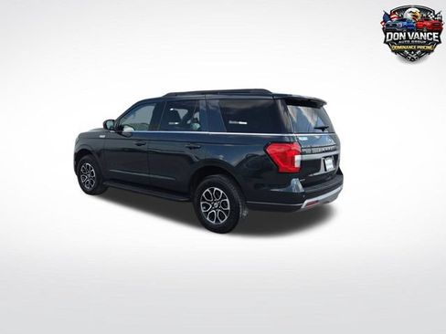 Used 2024 Ford Expedition XLT AWD/4WD image 3