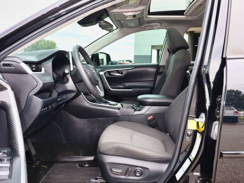 Used 2023 Toyota RAV4 XLE image 11
