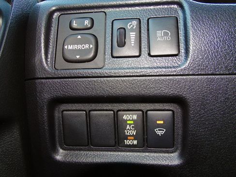 Used 2024 Toyota 4Runner SR5 image 31