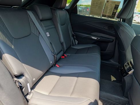 Used 2024 Lexus RX 350h w/ Accessory Package (Z1) AWD/4WD image 32