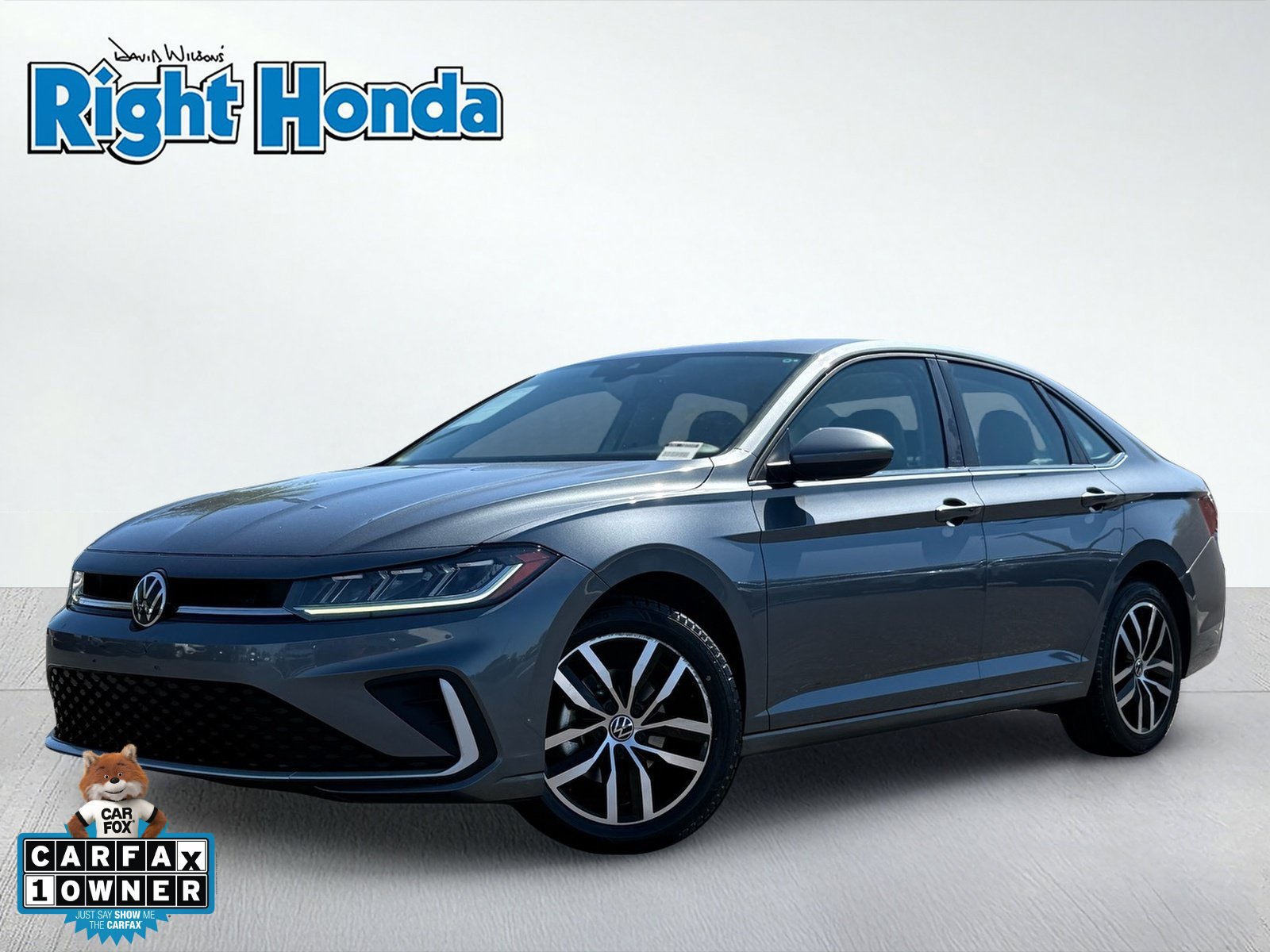 Used 2025 Volkswagen Jetta SE FWD image 1