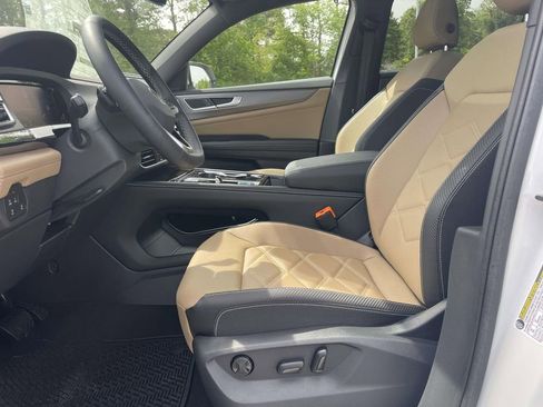 New 2026 Volkswagen Atlas Cross Sport SE FWD image 14