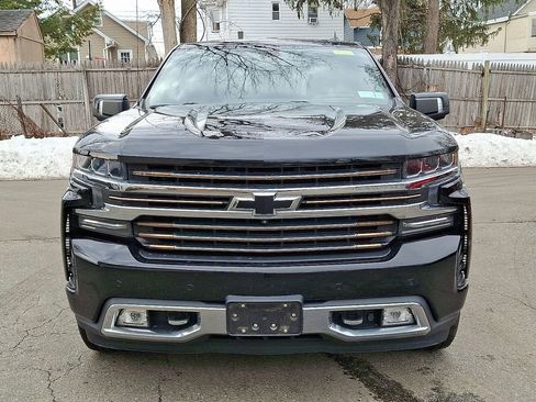 Used 2020 Chevrolet Silverado 1500 High Country w/ Technology Package image 2