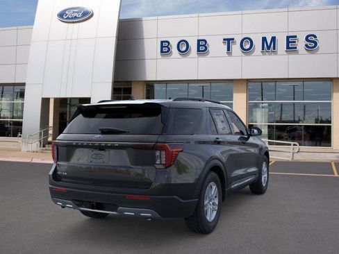 New 2025 Ford Explorer Active w/ Active Comfort Package image 10