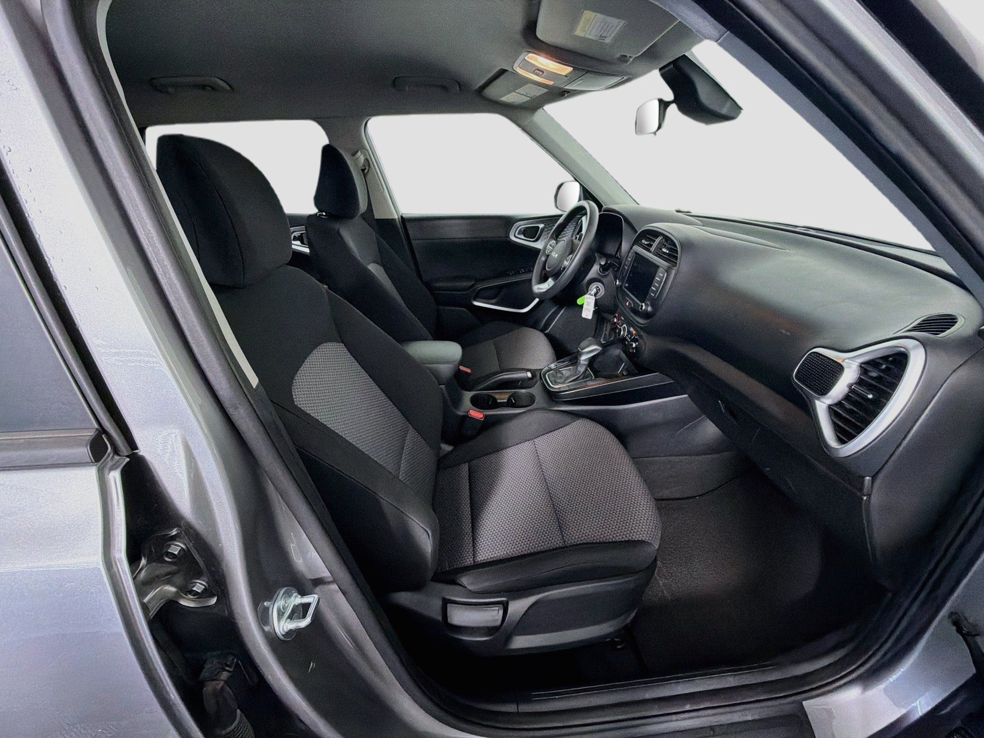 Used 2025 Kia Soul LX w/ LX Technology Package FWD image 31