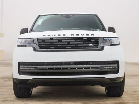 New 2025 Land Rover Range Rover SE image 2