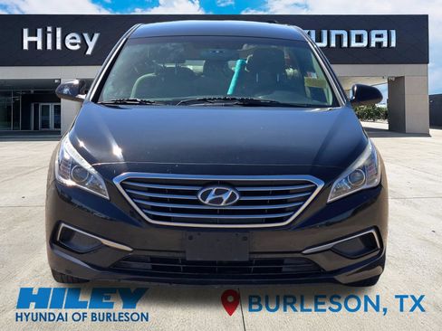 Used 2017 Hyundai Sonata SE w/ Cargo Package FWD image 7