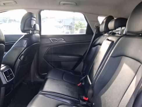 Used 2024 Kia Sportage EX FWD image 11
