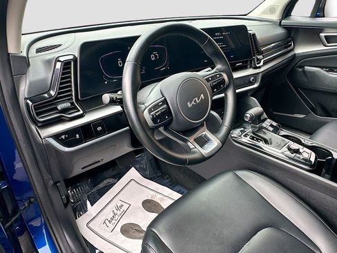 Certified 2024 Kia Sportage EX image 9