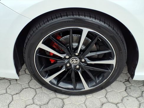 Used 2020 Toyota Camry XSE image 15