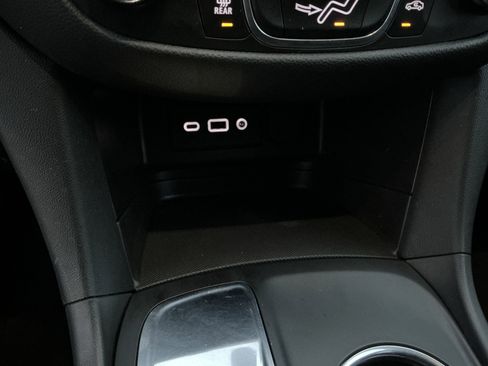 Used 2022 Chevrolet Equinox LT image 27