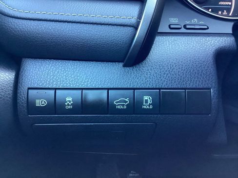 Used 2024 Toyota Camry SE image 23