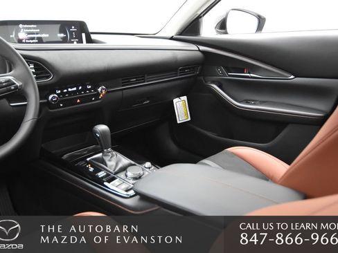 Used 2025 MAZDA CX-30 Carbon image 24