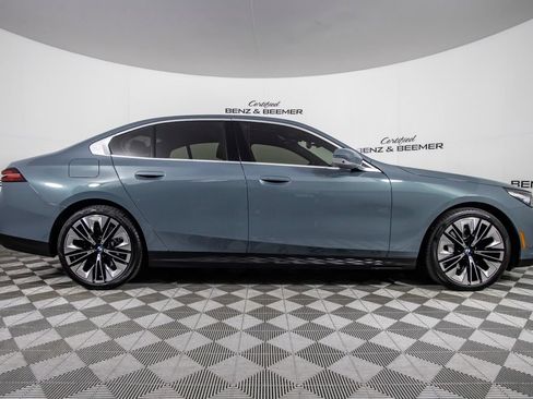 Used 2026 BMW 540i xDrive AWD/4WD image 3