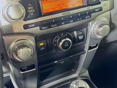 Used 2013 Toyota 4Runner SR5 image 24