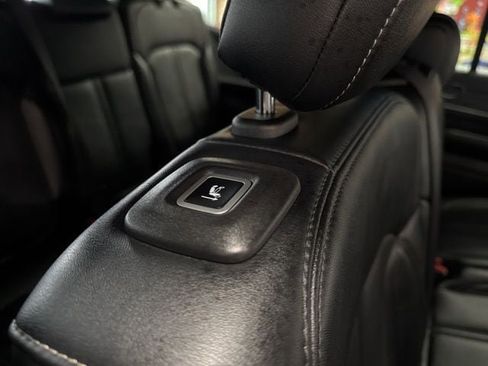 Used 2024 Jeep Wagoneer Series II w/ Flexible Seating Group AWD/4WD image 52