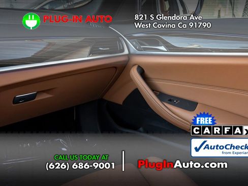 Used 2023 BMW 530i xDrive w/ Convenience Package image 20