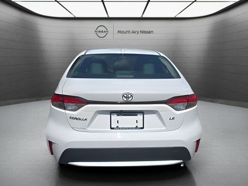 Used 2018 Toyota Camry SE image 6