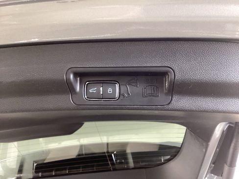 Used 2023 Ford Explorer XLT w/ Equipment Group 202A image 34