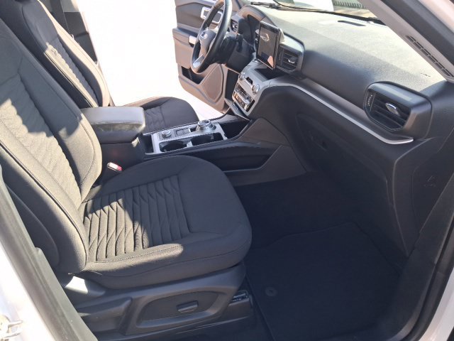 Used 2020 Ford Explorer XLT AWD/4WD image 35