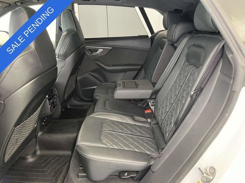 Used 2021 Audi SQ8 Prestige AWD/4WD image 15