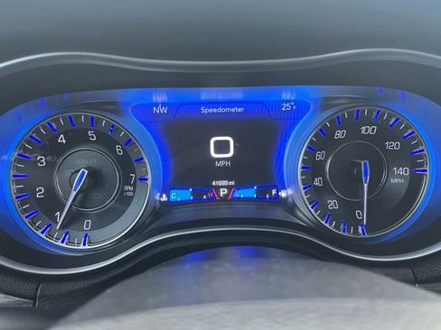 Used 2022 Chrysler 300 Touring w/ Sport Appearance Package image 11