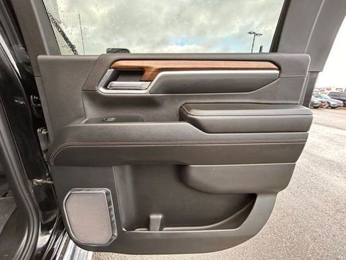 Used 2025 Chevrolet Silverado 3500 High Country w/ Technology Package image 53