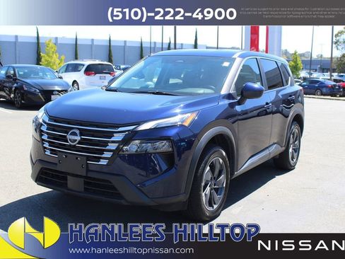 Used 2025 Nissan Rogue SV FWD image 3