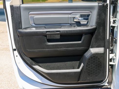 Used 2022 RAM 1500 Classic SLT w/ Electronics Group AWD/4WD image 11