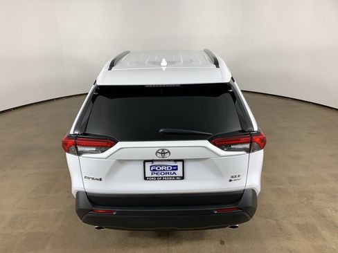 Used 2025 Toyota RAV4 XLE image 11