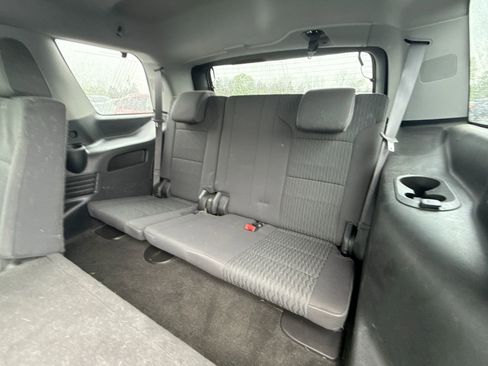 Used 2017 GMC Yukon SLE w/ SLE Value Package image 7