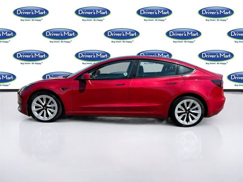 Used 2023 Tesla Model 3 Standard Range image 4