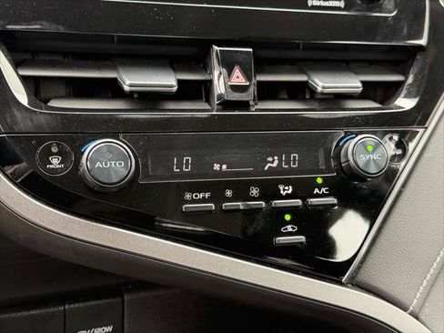 Used 2023 Toyota Camry SE FWD image 32
