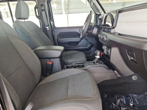 Used 2025 Jeep Wrangler Unlimited Sport AWD/4WD image 27
