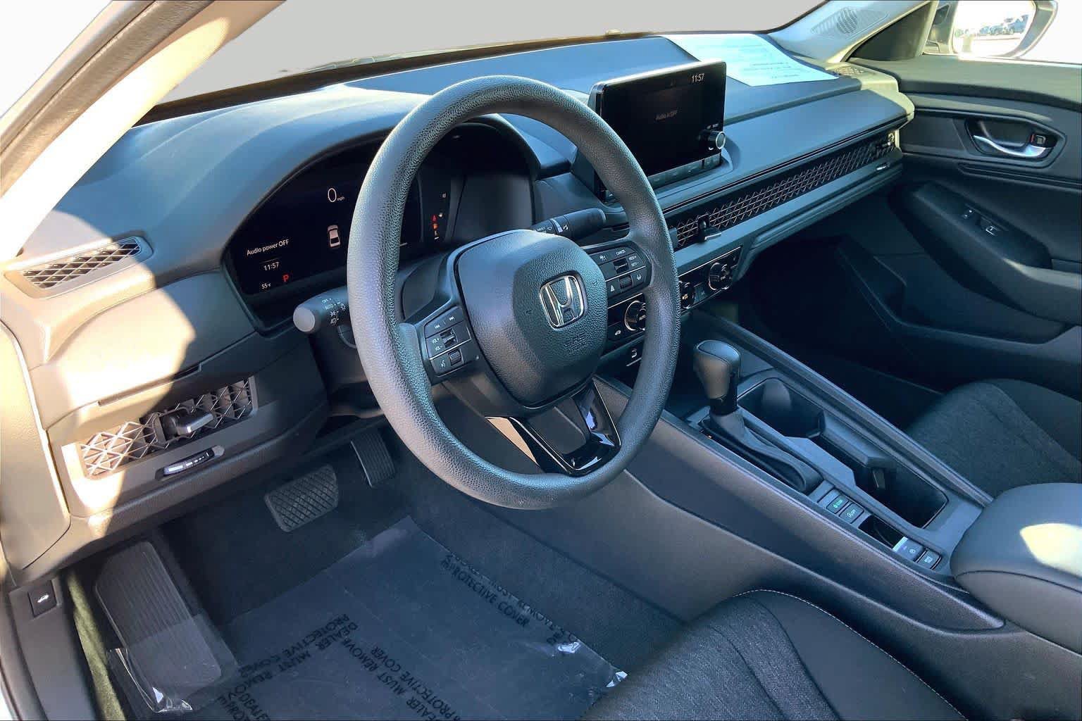 Used 2025 Honda Accord SE image 17