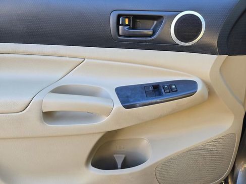 Used 2012 Toyota Tacoma 4x4 Access Cab image 20