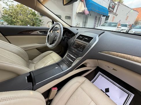 Used 2013 Lincoln MKZ FWD image 39