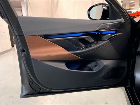 Certified 2024 BMW i5 M60 w/ Premium Package image 21