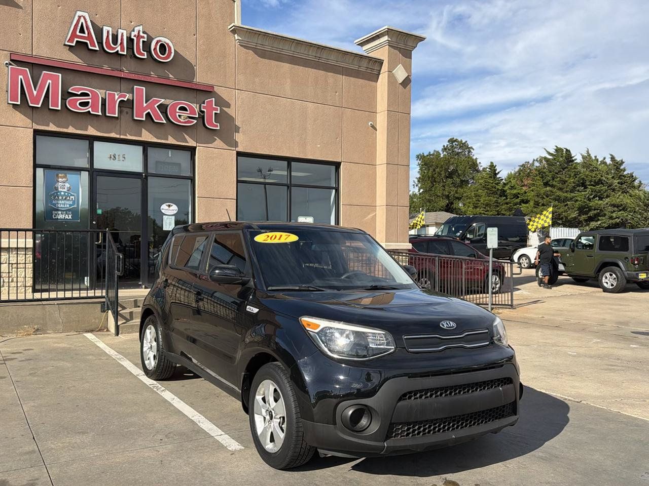 Used 2017 Kia Soul FWD image 3