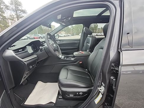 New 2026 Jeep Grand Cherokee Limited w/ Limited Altitude Package AWD/4WD image 7