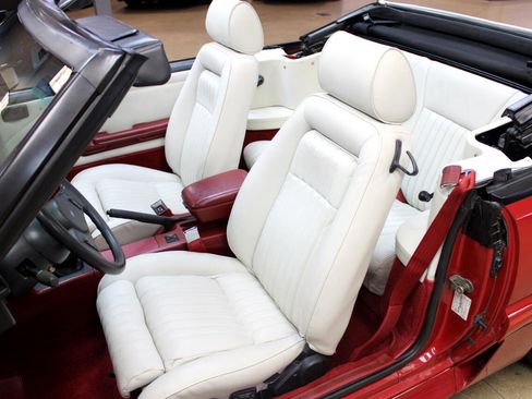 Used 1987 Ford Mustang GT image 40