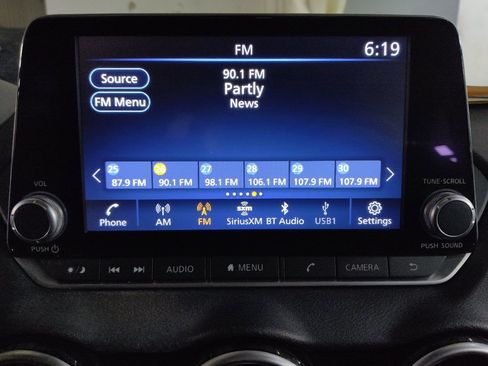 Used 2023 Nissan Sentra SV FWD image 25