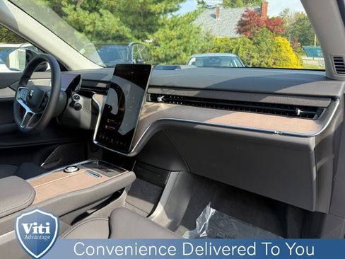 Used 2025 Volvo EX90 Ultra image 30