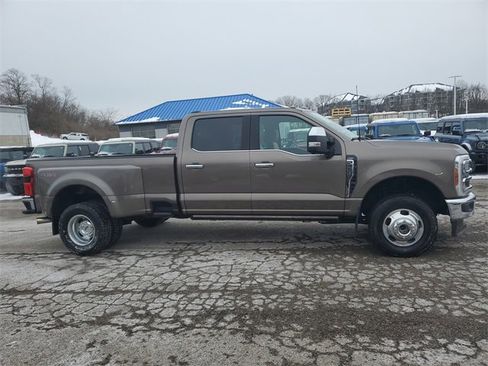 Used 2023 Ford F350 Lariat w/ Lariat Ultimate Package image 3