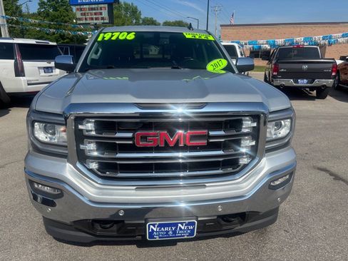 Used 2017 GMC Sierra 1500 SLT w/ SLT Premium Package AWD/4WD image 8