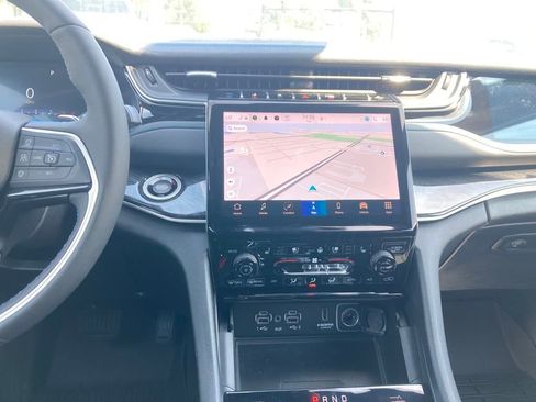 New 2024 Jeep Grand Cherokee Trailhawk w/ Advanced Protech Group II image 18