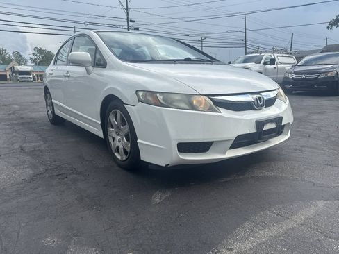 Used 2010 Honda Civic LX image 1