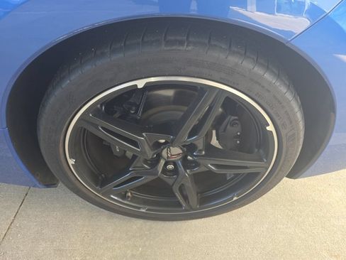Used 2023 Chevrolet Corvette Stingray Coupe w/ Z51 Performance Package RWD image 10